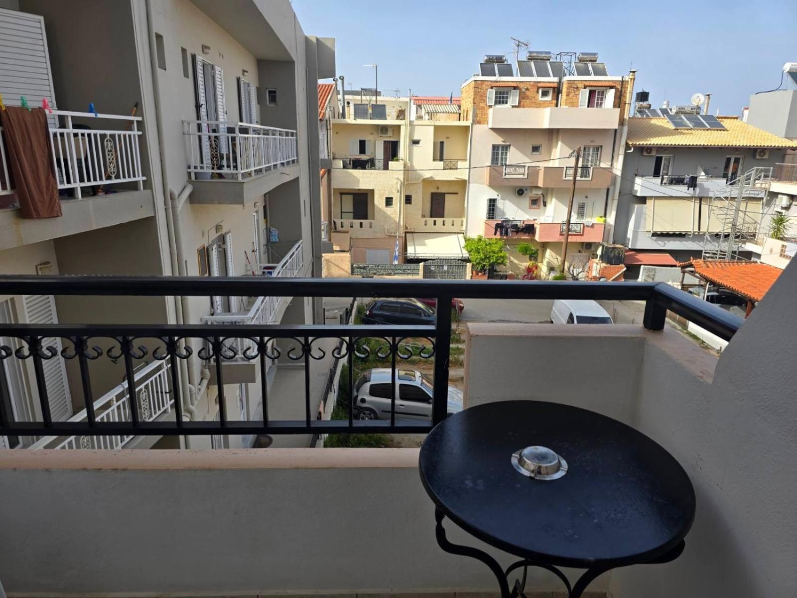 Διαμέρισμα Δίπλα Σε Πανεπιστήμιο Heraklion  Exterior photo